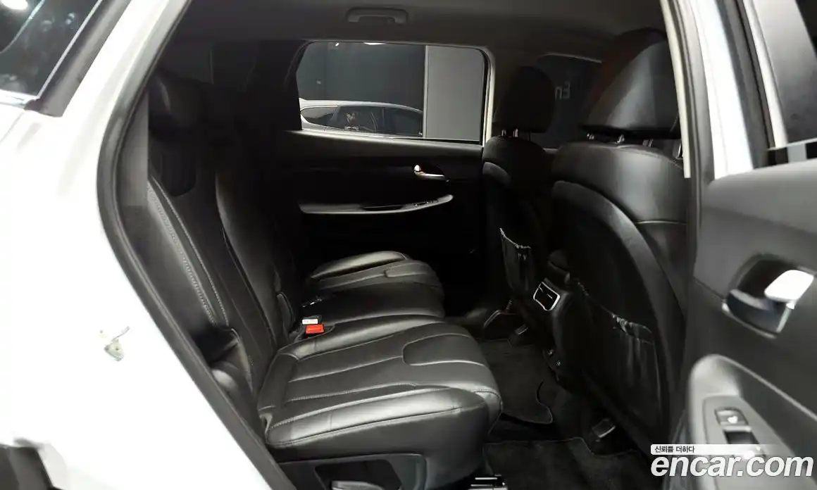 Hyundai Santa Fe 2022 2.2 Автомат в Москве № 126744, фото 12