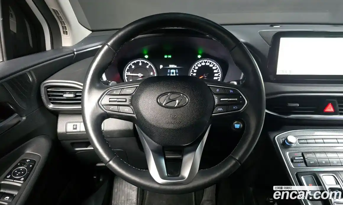 Hyundai Santa Fe 2022 2.2 Автомат в Москве № 126744, фото 13