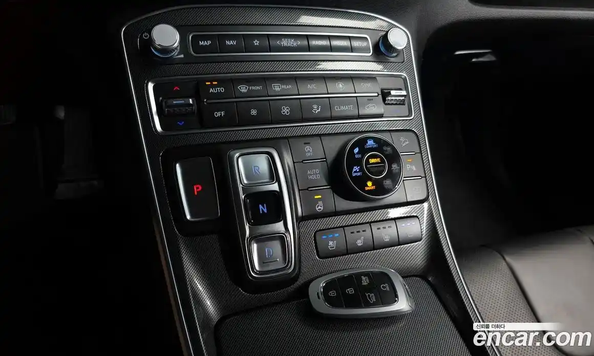 Hyundai Santa Fe 2022 2.2 Автомат в Москве № 126744, фото 9