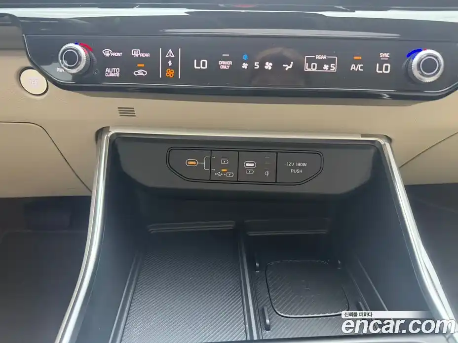 Kia Canival 2025 1.6 Автомат в Москве № 127590, фото 15