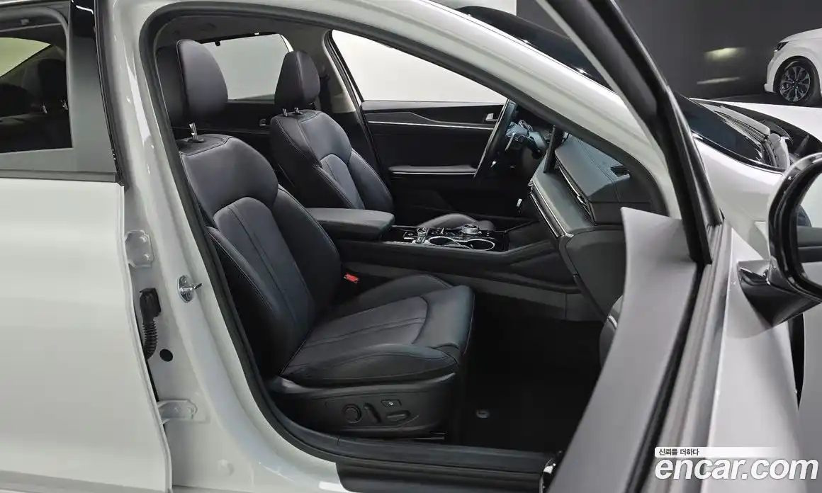 Kia K5 2024 2.0 Автомат в Москве № 131306, фото 3