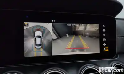 Mercedes-Benz E-Class 2023 3.0 Автомат в Москве № 134765, миниатюра 3