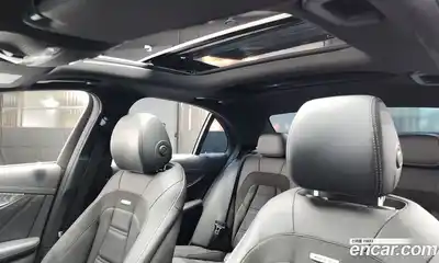 Mercedes-Benz E-Class 2023 3.0 Автомат в Москве № 134765, миниатюра 4