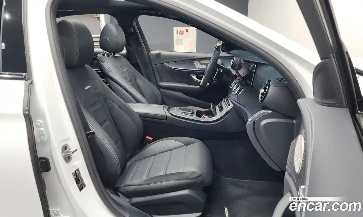 Mercedes-Benz E-Class 2023 3.0 Автомат в Москве № 134765, фото 6