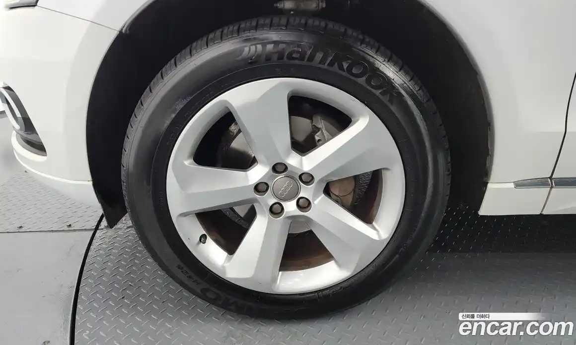 Audi Q5 2013 2.0 Автомат в Москве № 135228, фото 8