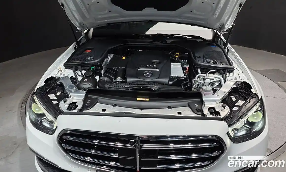 Mercedes-Benz E-Class 2021 2.0 Автомат в Москве № 140164, фото 17