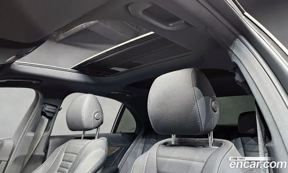 Mercedes-Benz E-Class 2021 2.0 Автомат в Москве № 140164, фото 18