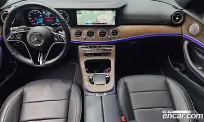 Mercedes-Benz E-Class 2021 2.0 Автомат в Москве № 140164, миниатюра 3