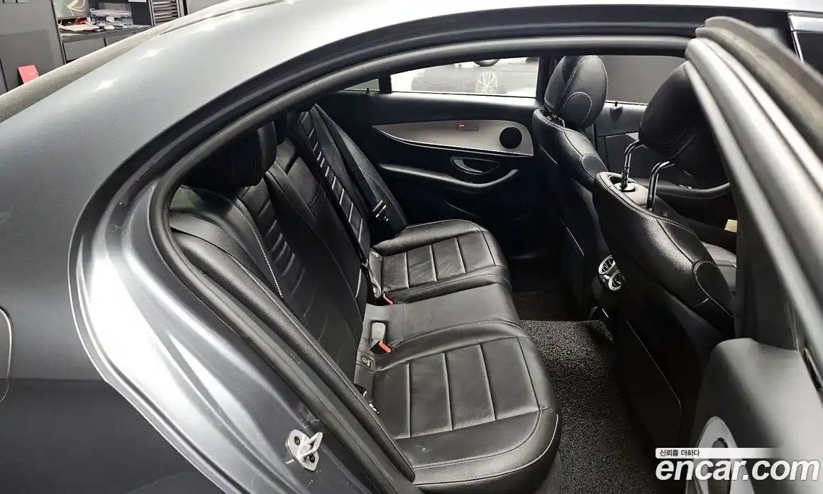 Mercedes-Benz E-Class 2021 2.0 Автомат в Москве № 142211, фото 18