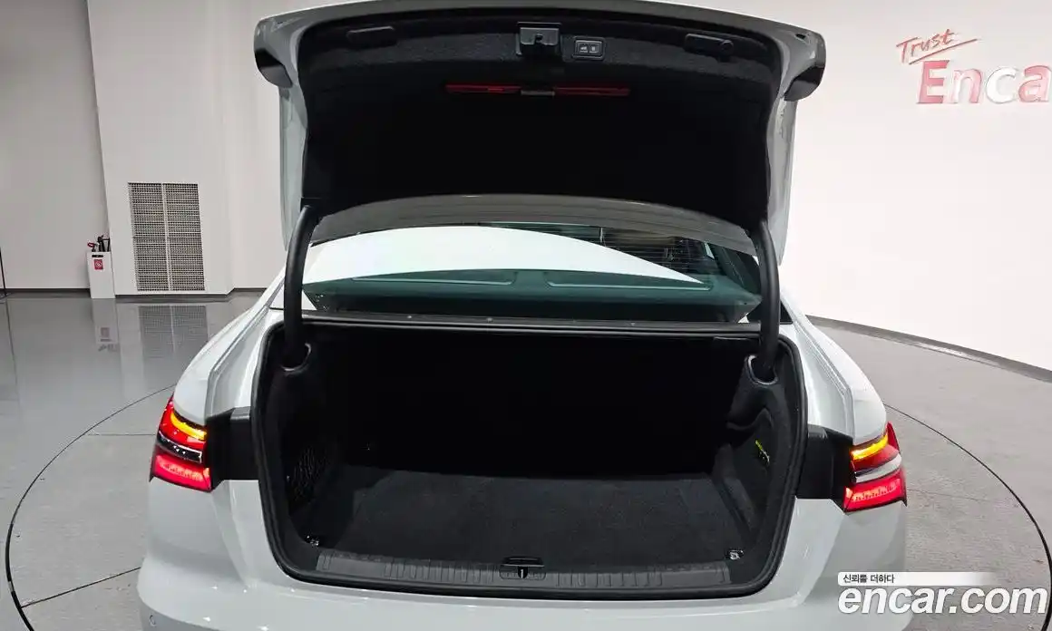 Audi A6 2023 2.0 Автомат в Москве № 142478, фото 10