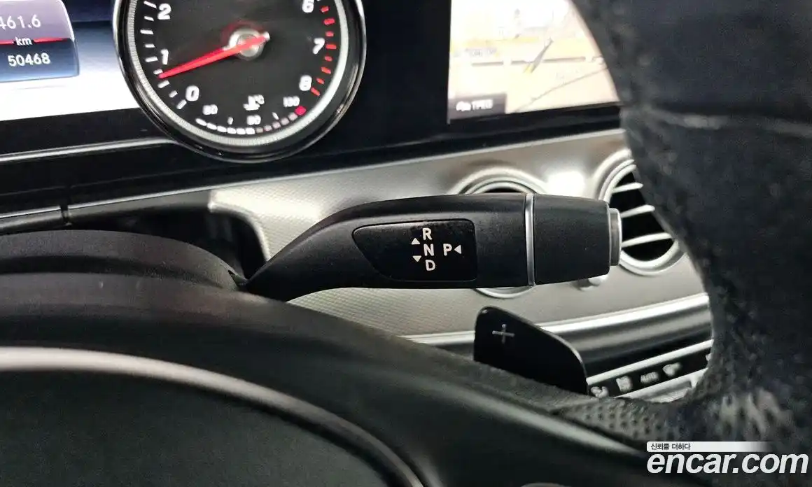 Mercedes-Benz E-Class 2018 2.0 Автомат в Москве № 143187, фото 11