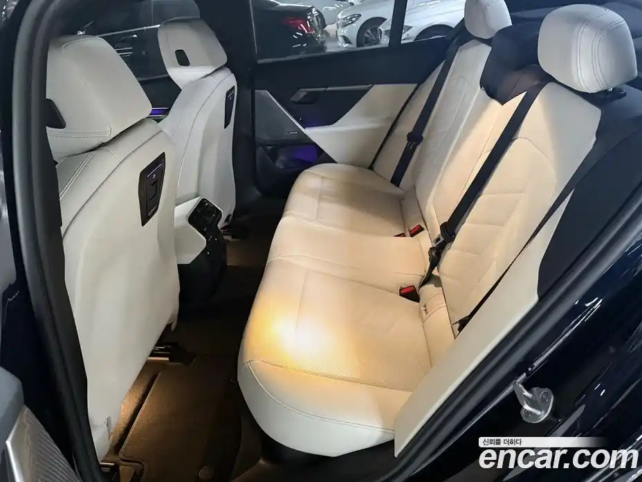 BMW 5-Series 2025 2.0 Автомат в Москве № 153197, фото 11