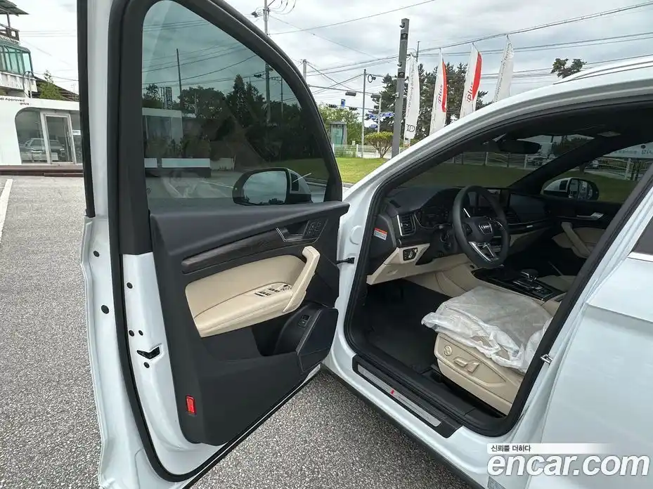 Audi Q5 2023 2.0 Автомат в Москве № 155207, фото 17