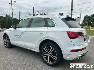 Audi Q5 2023 2.0 Автомат в Москве № 155207, миниатюра 2