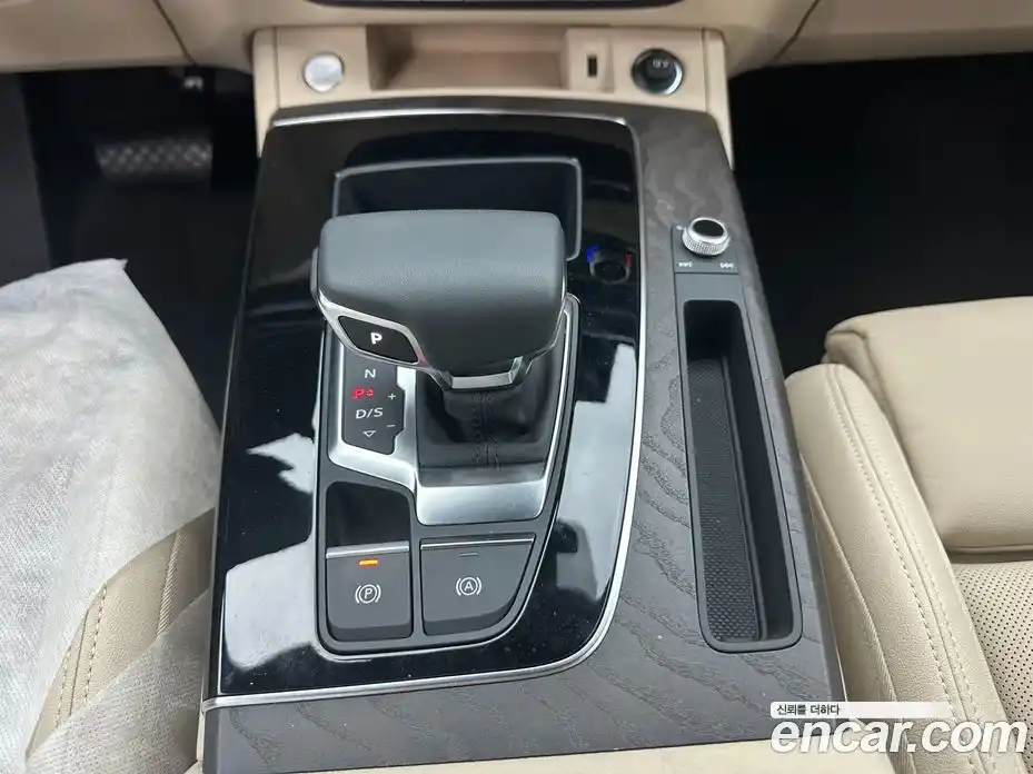 Audi Q5 2023 2.0 Автомат в Москве № 155207, фото 9