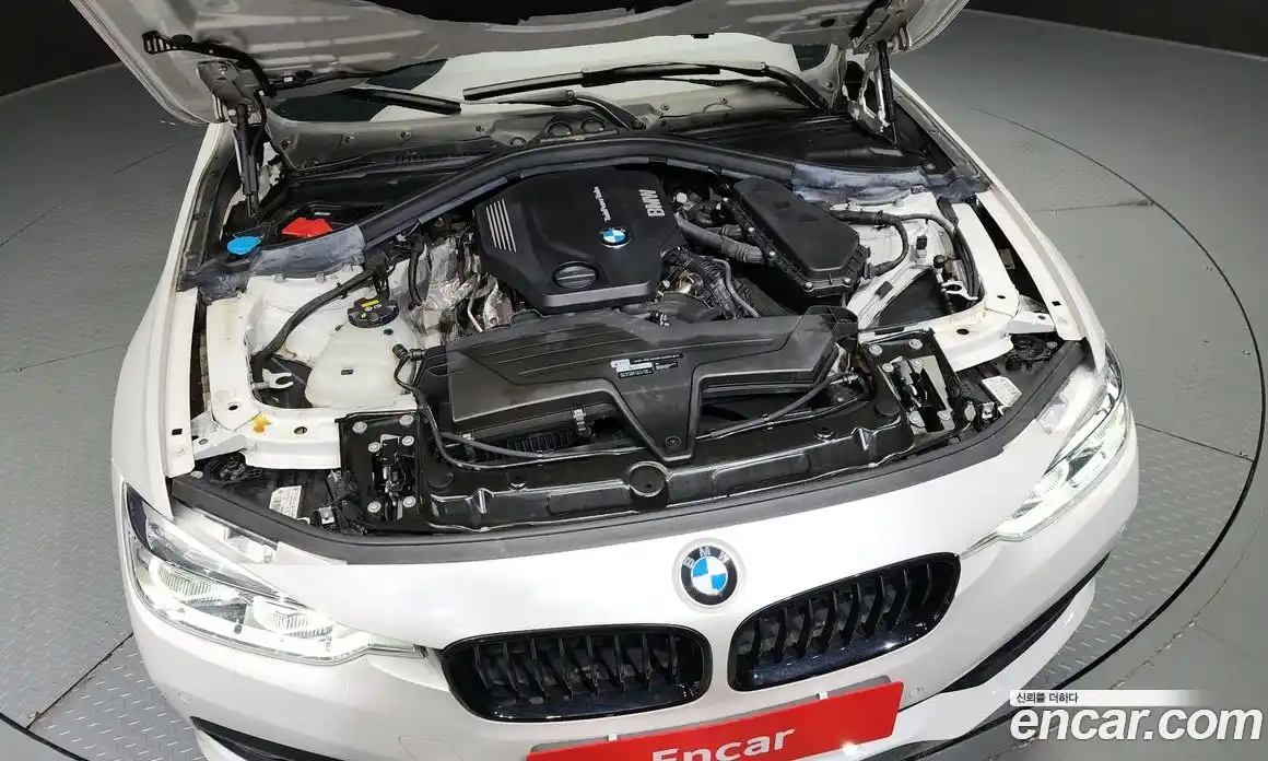 BMW 3-Series 2018 2.0 Автомат в Москве № 155475, фото 1