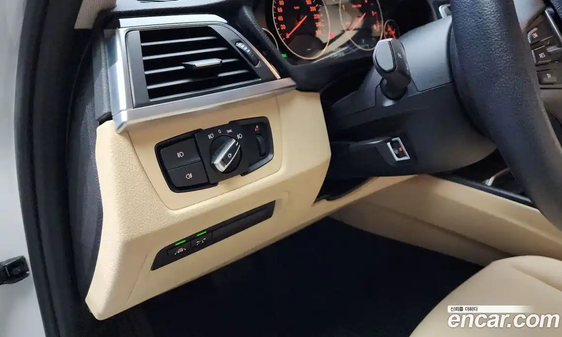 BMW 3-Series 2018 2.0 Автомат в Москве № 155475, фото 16