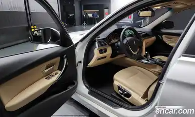 BMW 3-Series 2018 2.0 Автомат в Москве № 155475, миниатюра 7