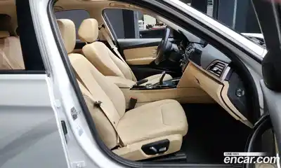 BMW 3-Series 2018 2.0 Автомат в Москве № 155475, миниатюра 10