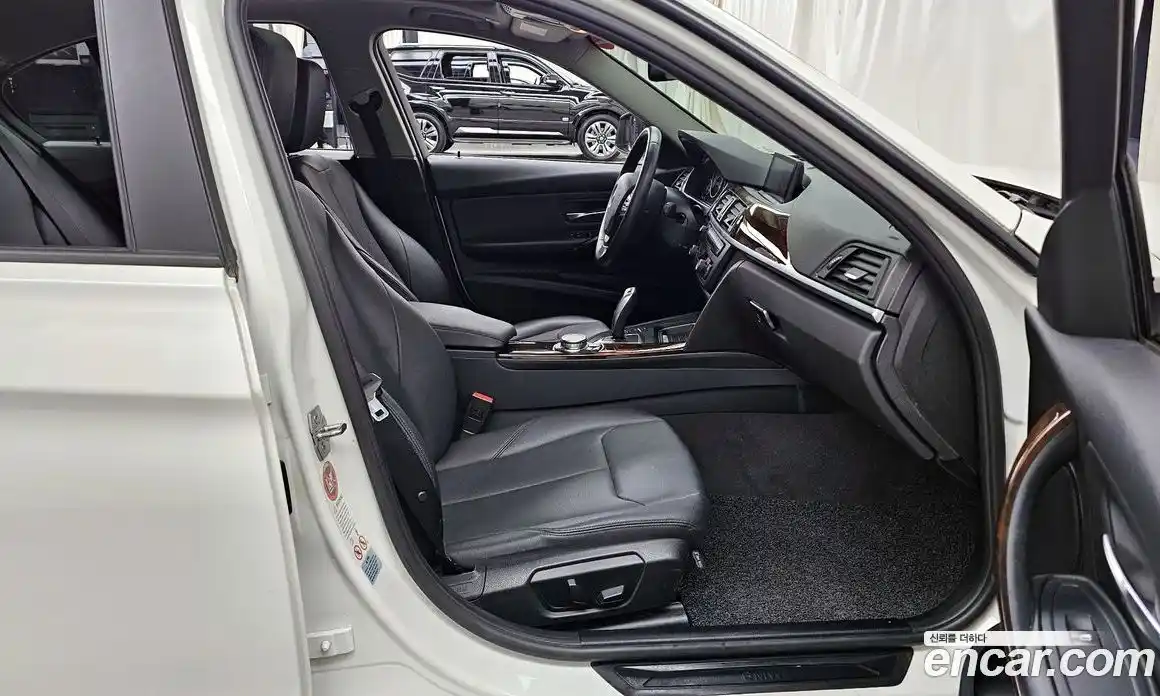 BMW 3-Series 2015 2.0 Автомат в Москве № 158599, фото 11