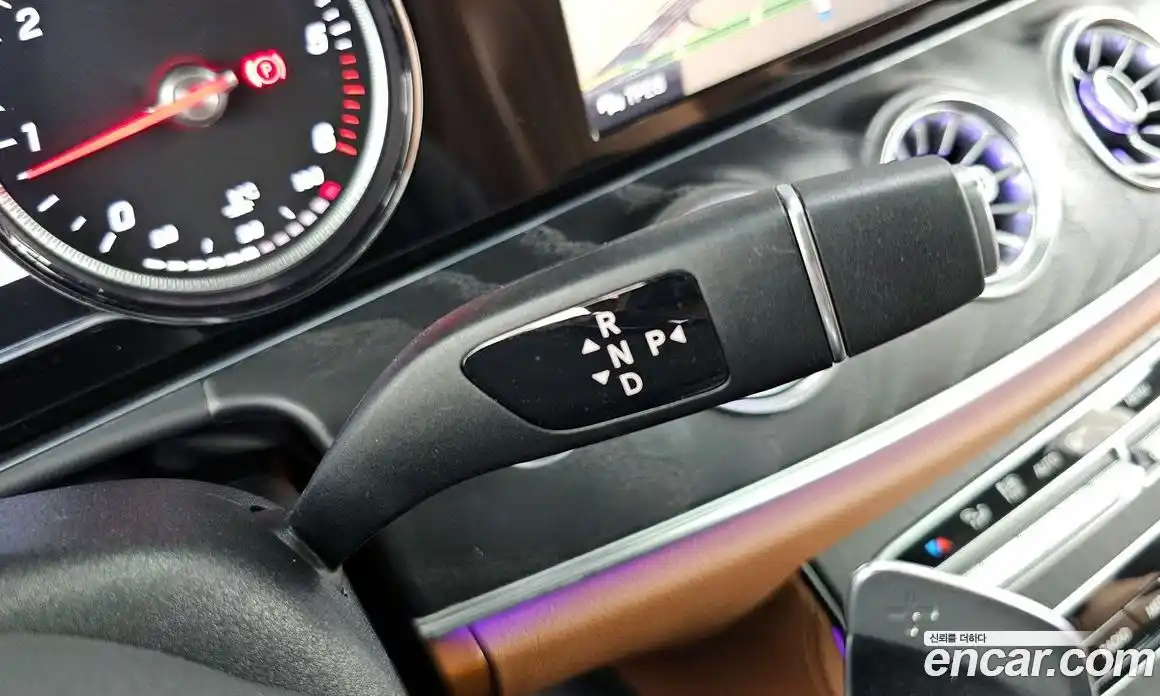 Mercedes-Benz E-Class 2019 1.9 Автомат в Москве № 160255, фото 15