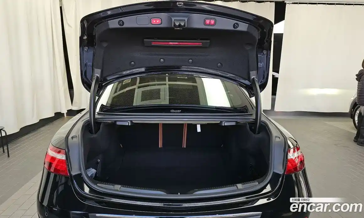 Mercedes-Benz E-Class 2019 1.9 Автомат в Москве № 160255, фото 20