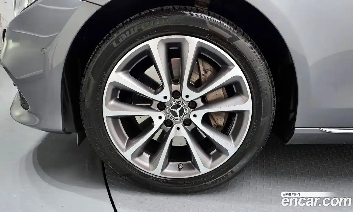 Mercedes-Benz E-Class 2019 2.0 Автомат в Москве № 160597, фото 11