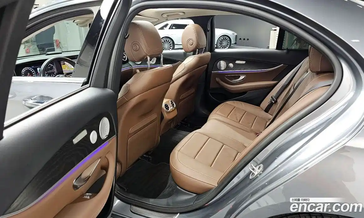 Mercedes-Benz E-Class 2019 2.0 Автомат в Москве № 160597, фото 18