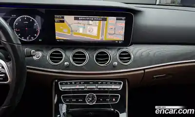 Mercedes-Benz E-Class 2019 2.0 Автомат в Москве № 160597, миниатюра 6