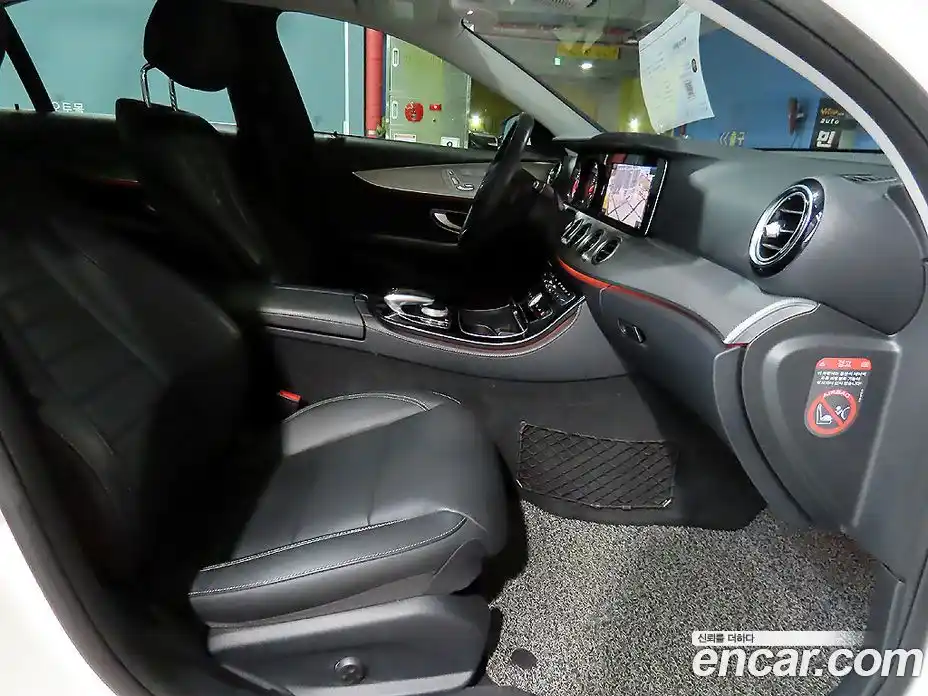 Mercedes-Benz E-Class 2017 2.0 Автомат в Москве № 161521, фото 12