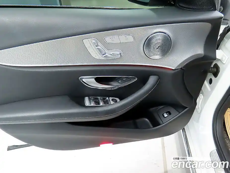 Mercedes-Benz E-Class 2017 2.0 Автомат в Москве № 161521, фото 14