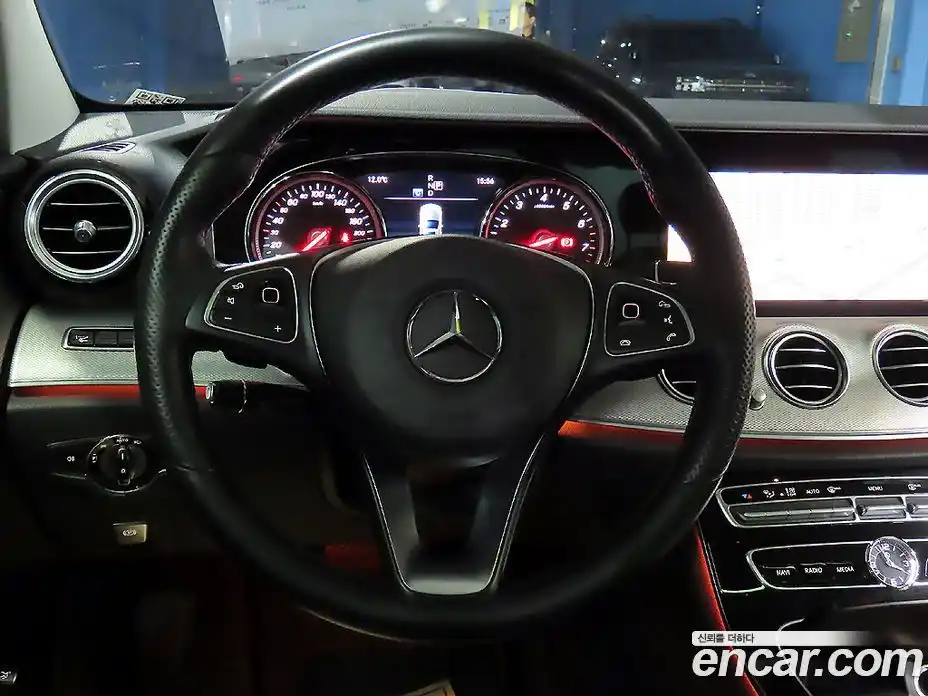 Mercedes-Benz E-Class 2017 2.0 Автомат в Москве № 161521, фото 19