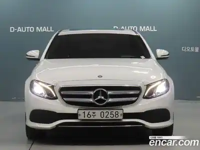 Mercedes-Benz E-Class 2017 2.0 Автомат в Москве № 161521, миниатюра 3
