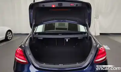 Mercedes-Benz E-Class 2019 1.9 Автомат в Москве № 161568, миниатюра 11