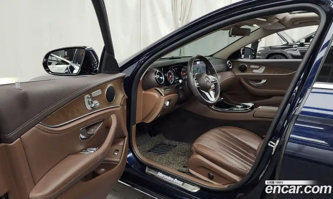 Mercedes-Benz E-Class 2019 1.9 Автомат в Москве № 161568, фото 13