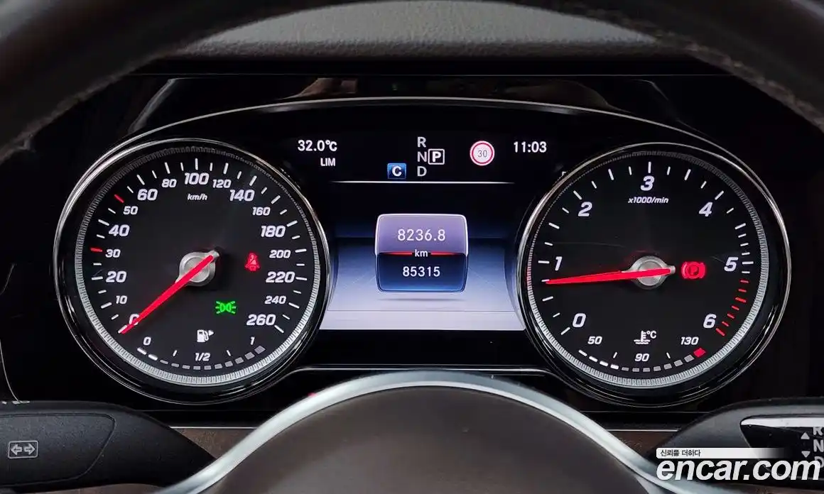 Mercedes-Benz E-Class 2019 1.9 Автомат в Москве № 161568, фото 14