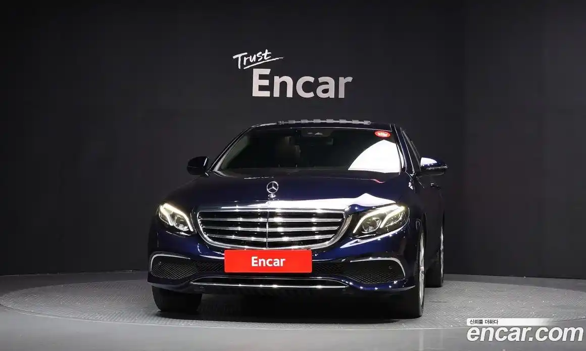 Mercedes-Benz E-Class 2019 1.9 Автомат в Москве № 161568, фото 16