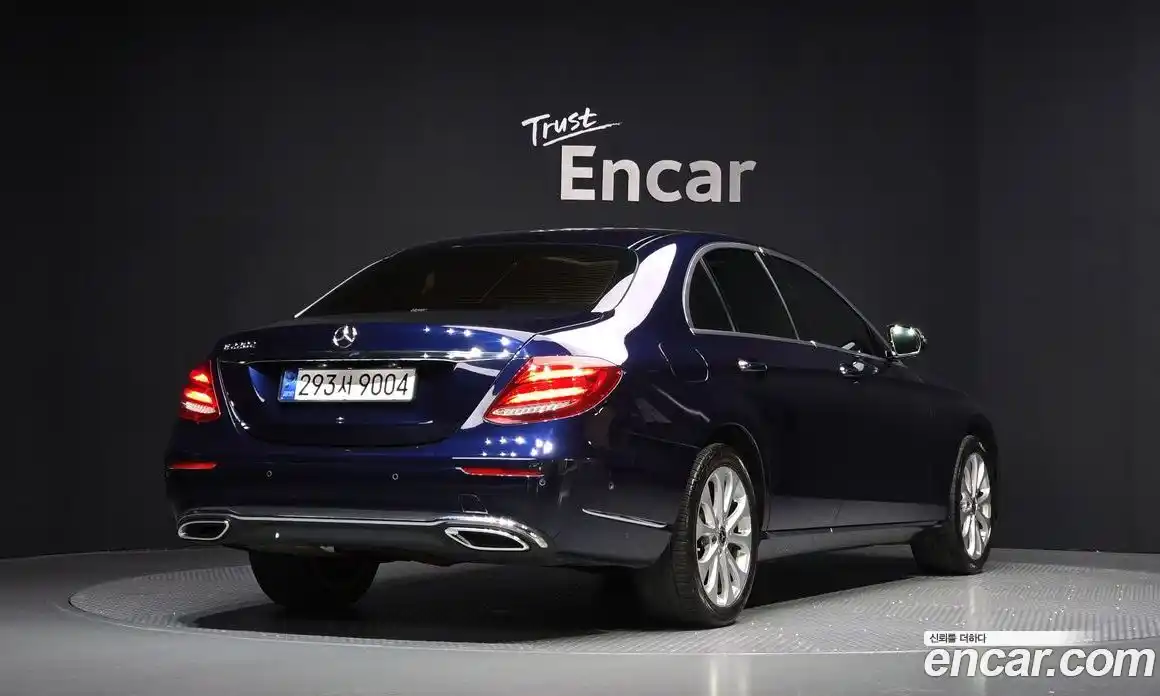 Mercedes-Benz E-Class 2019 1.9 Автомат в Москве № 161568, фото 18