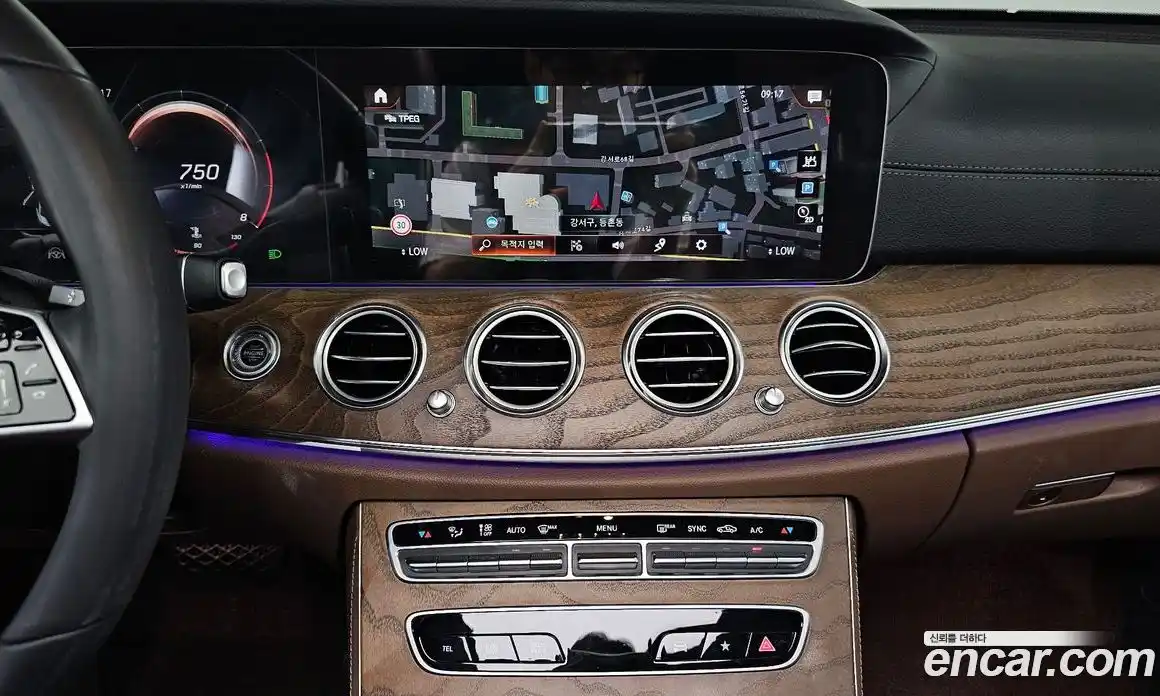 Mercedes-Benz E-Class 2023 2.0 Автомат в Москве № 161933, фото 17