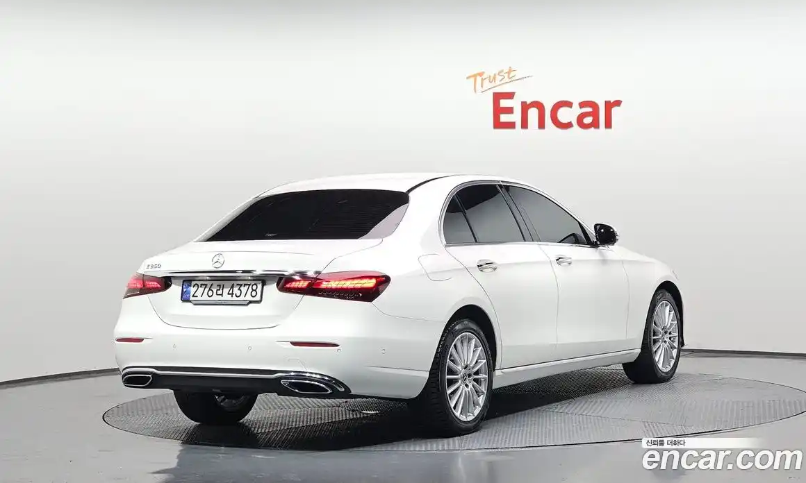 Mercedes-Benz E-Class 2023 2.0 Автомат в Москве № 161933, фото 7