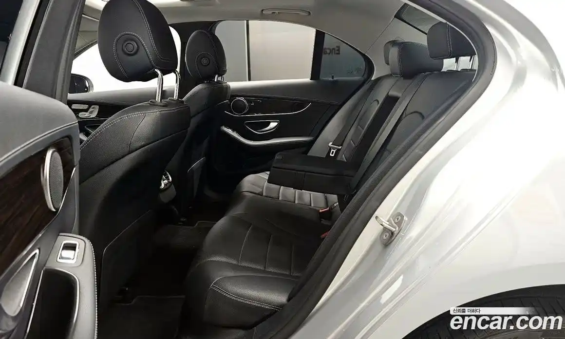 Mercedes-Benz C-Class 2018 2.0 Автомат в Москве № 162087, фото 14