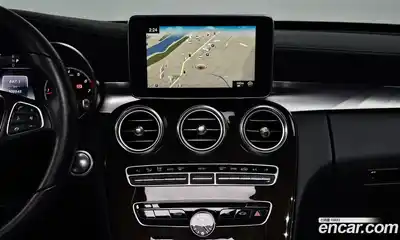 Mercedes-Benz C-Class 2018 2.0 Автомат в Москве № 162087, миниатюра 3