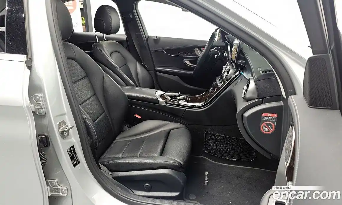 Mercedes-Benz C-Class 2018 2.0 Автомат в Москве № 162087, фото 9