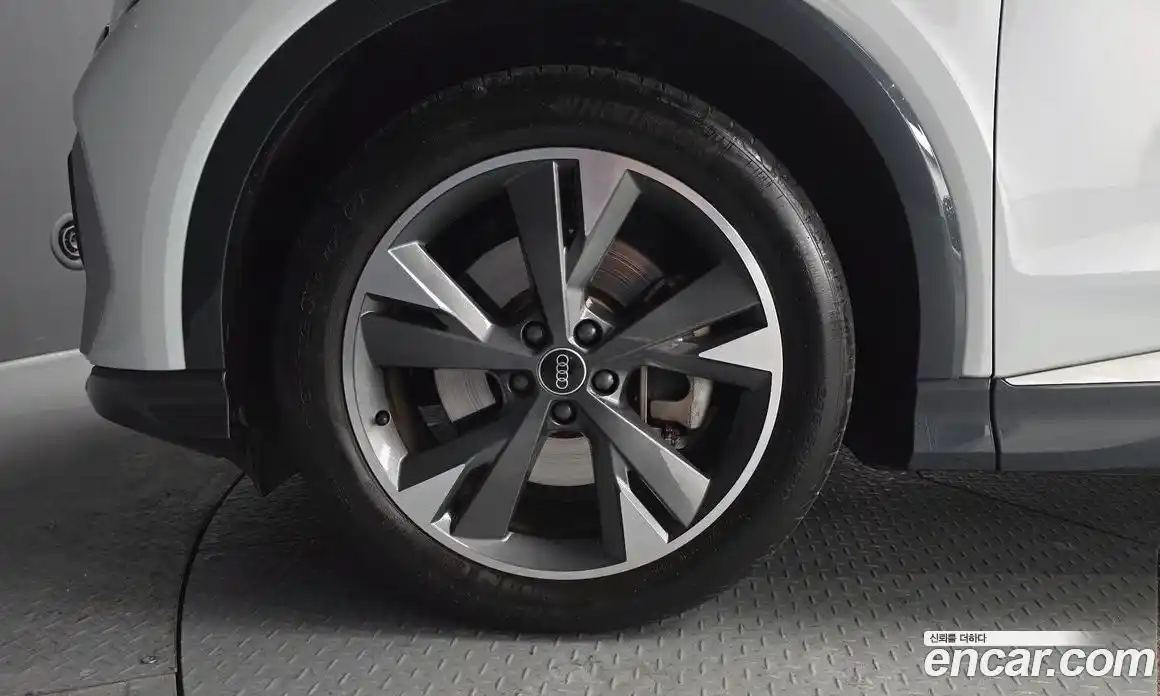 Audi Q4 e-tron 2023 0.2 Автомат в Москве № 162483, фото 20