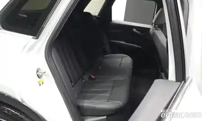 Audi Q4 e-tron 2023 0.2 Автомат в Москве № 162483, миниатюра 3