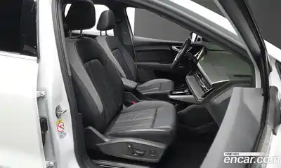 Audi Q4 e-tron 2023 0.2 Автомат в Москве № 162483, миниатюра 10