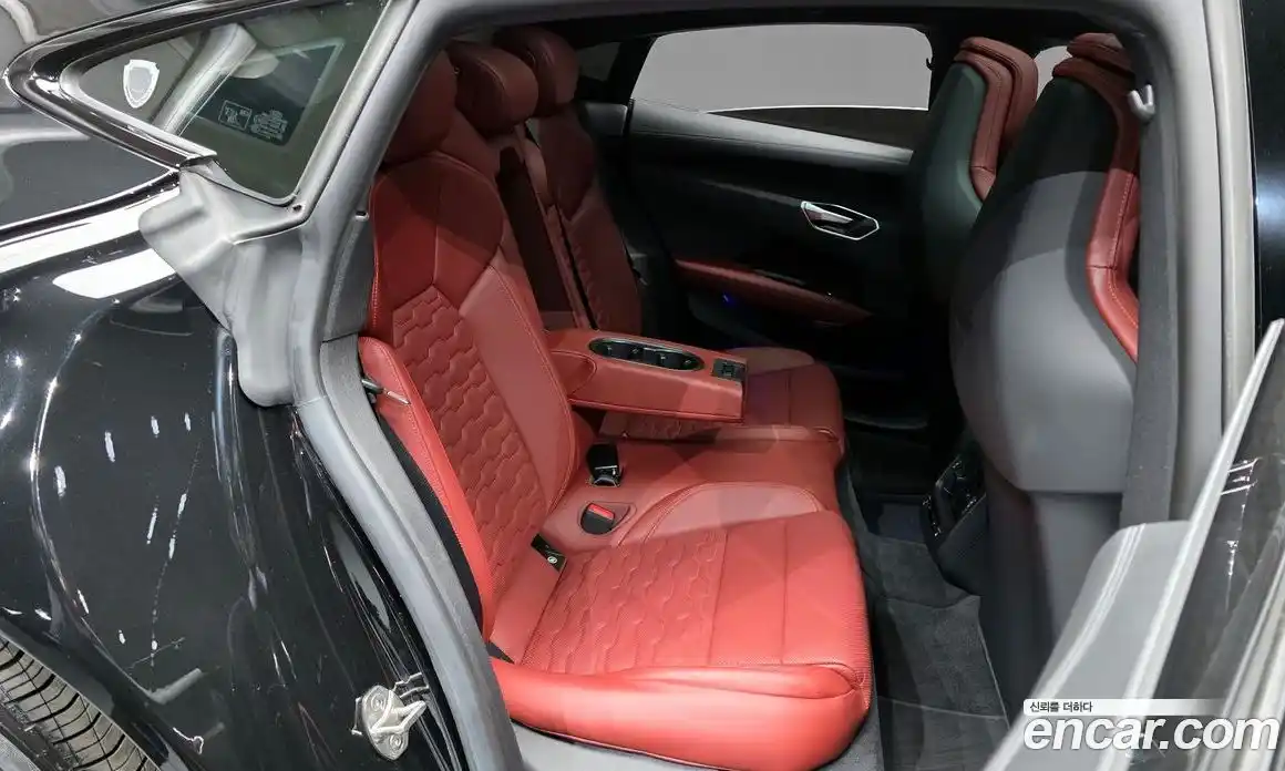 Audi e-tron GT 2022 0.1 Автомат в Москве № 162649, фото 14