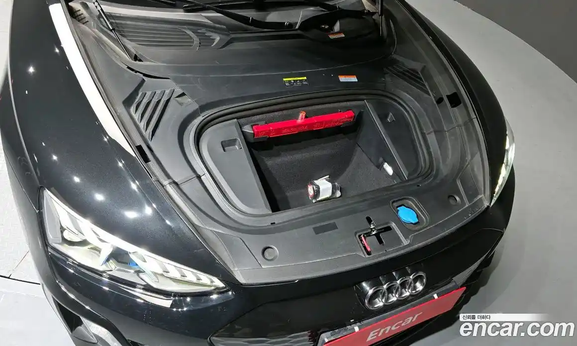 Audi e-tron GT 2022 0.1 Автомат в Москве № 162649, фото 3