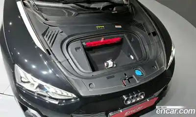 Audi e-tron GT 2022 0.1 Автомат в Москве № 162649, миниатюра 3