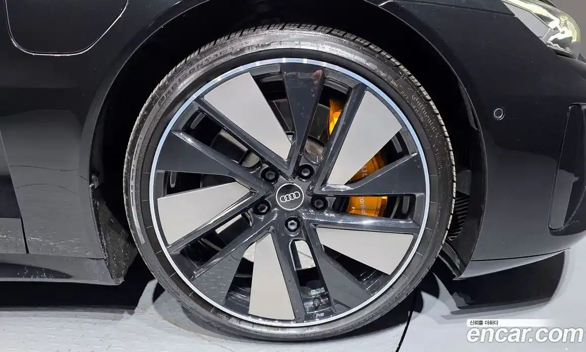 Audi e-tron GT 2022 0.1 Автомат в Москве № 162649, фото 7